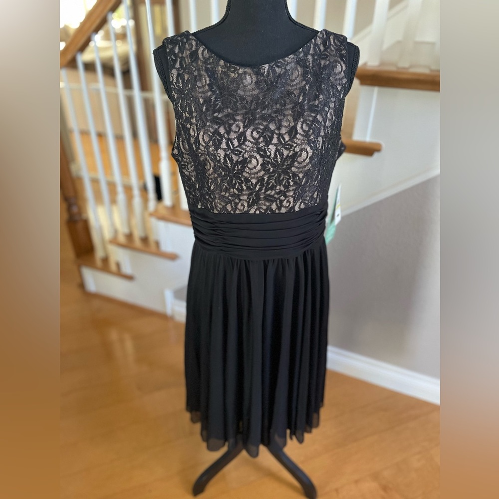 Black Lace sleeveless Top cocktail dress
